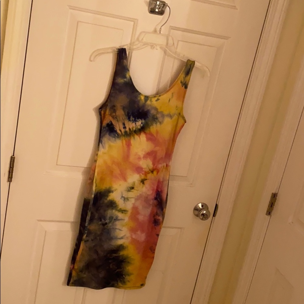 dressed in lala bodycon tie-dye dress